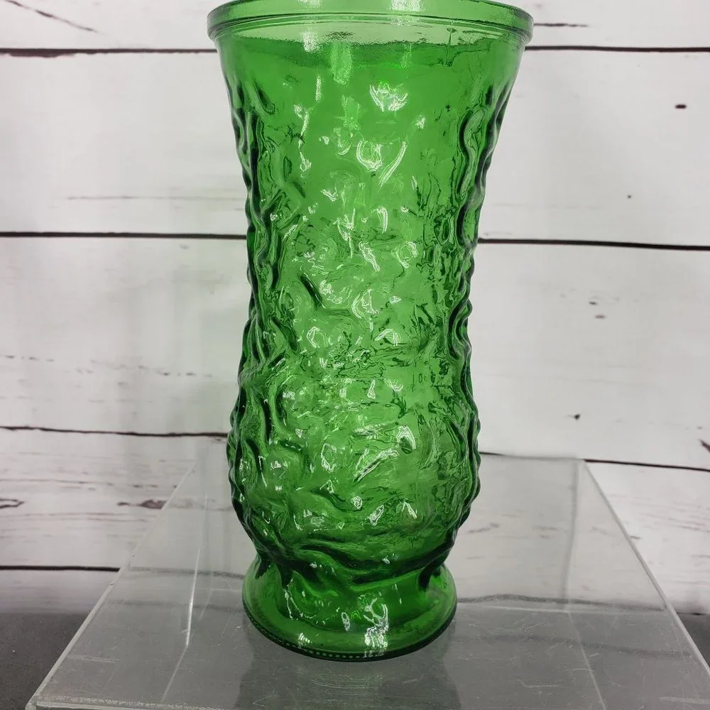 Vintage 1960s Hoosier Green Crinkle‎ Glass Vase 8 3/4